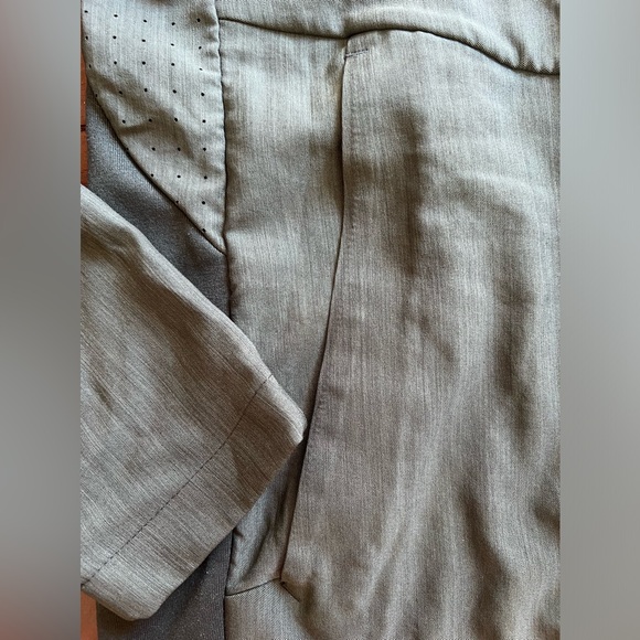 NIKE Virginia Tech Hokies Gray Zip Up Lightweight Jacket - Picture 7 of 10